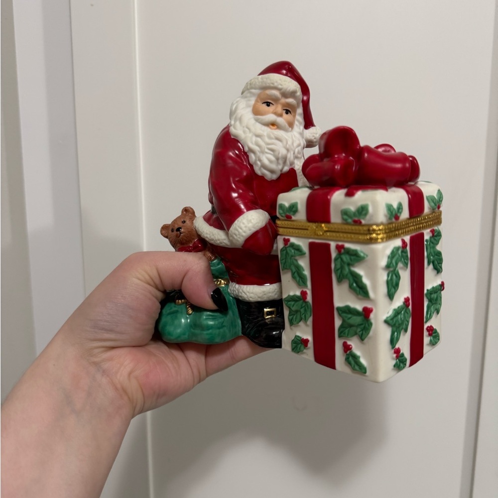 Vintage Santa Claus Partylite Holiday Figurine with candle holder
